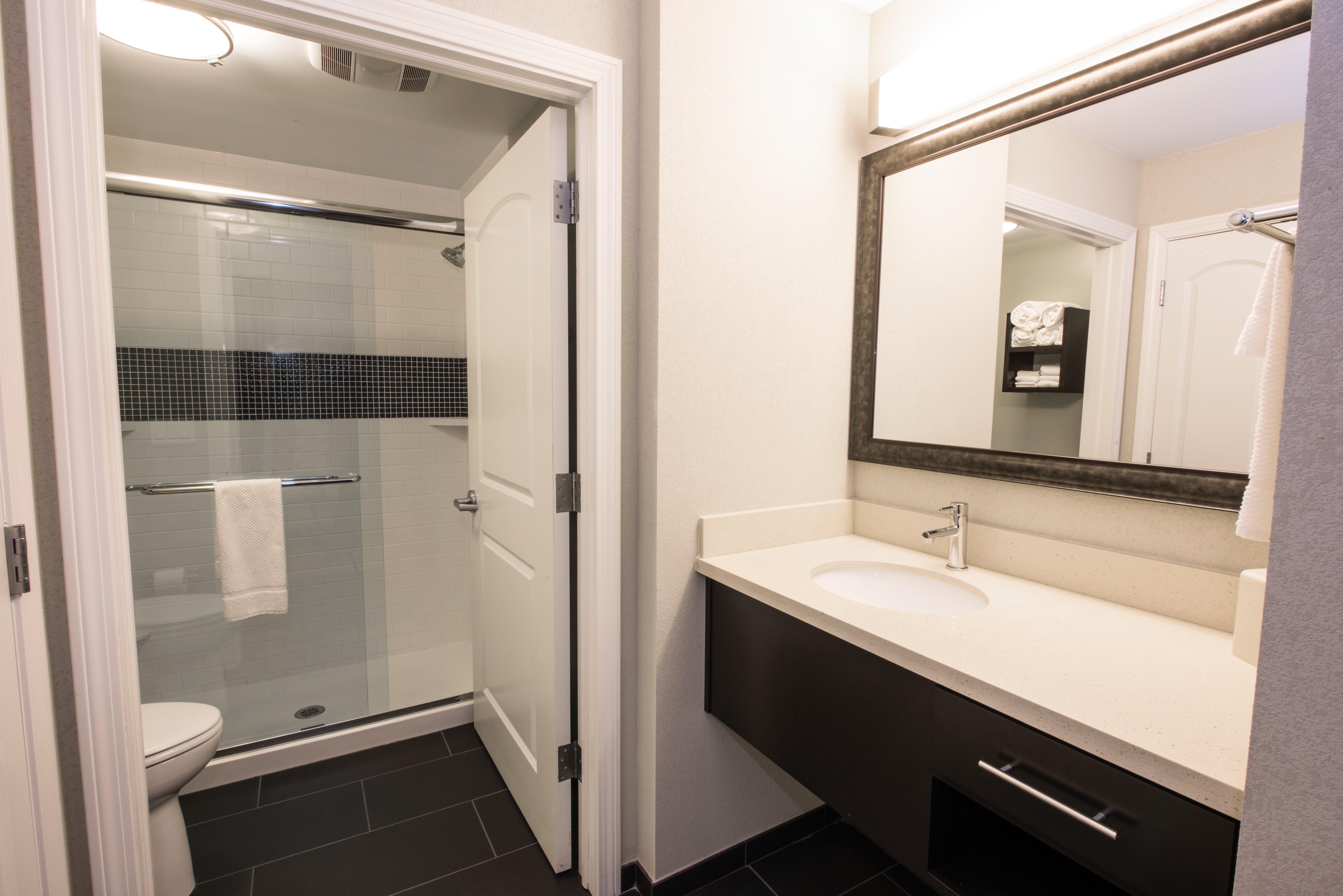Staybridge Wolf Rd-colonie Center By Ihg 2* Albany