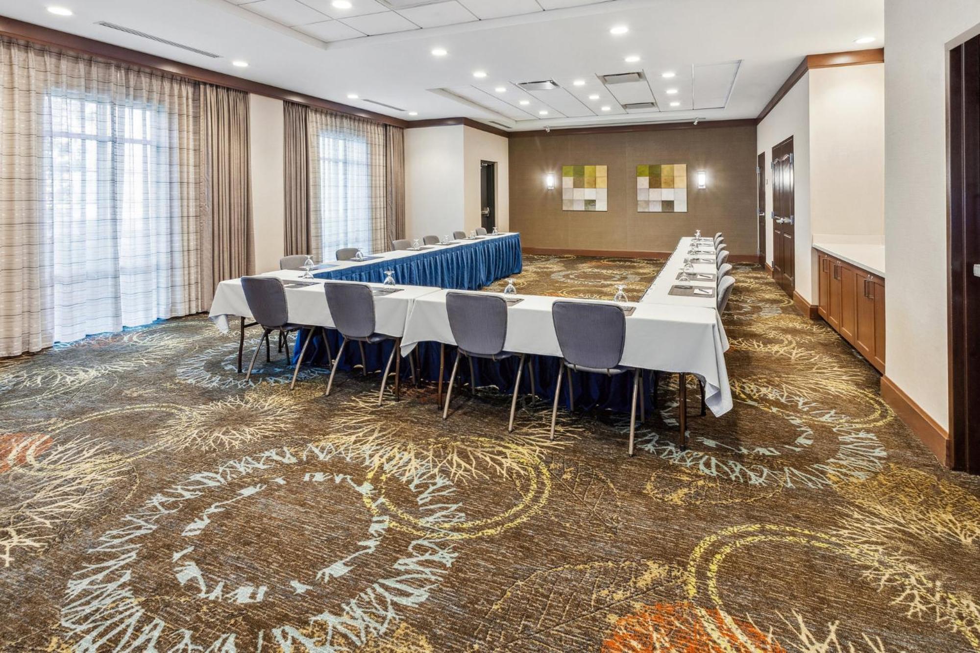 Staybridge Wolf Rd-colonie Center By Ihg
