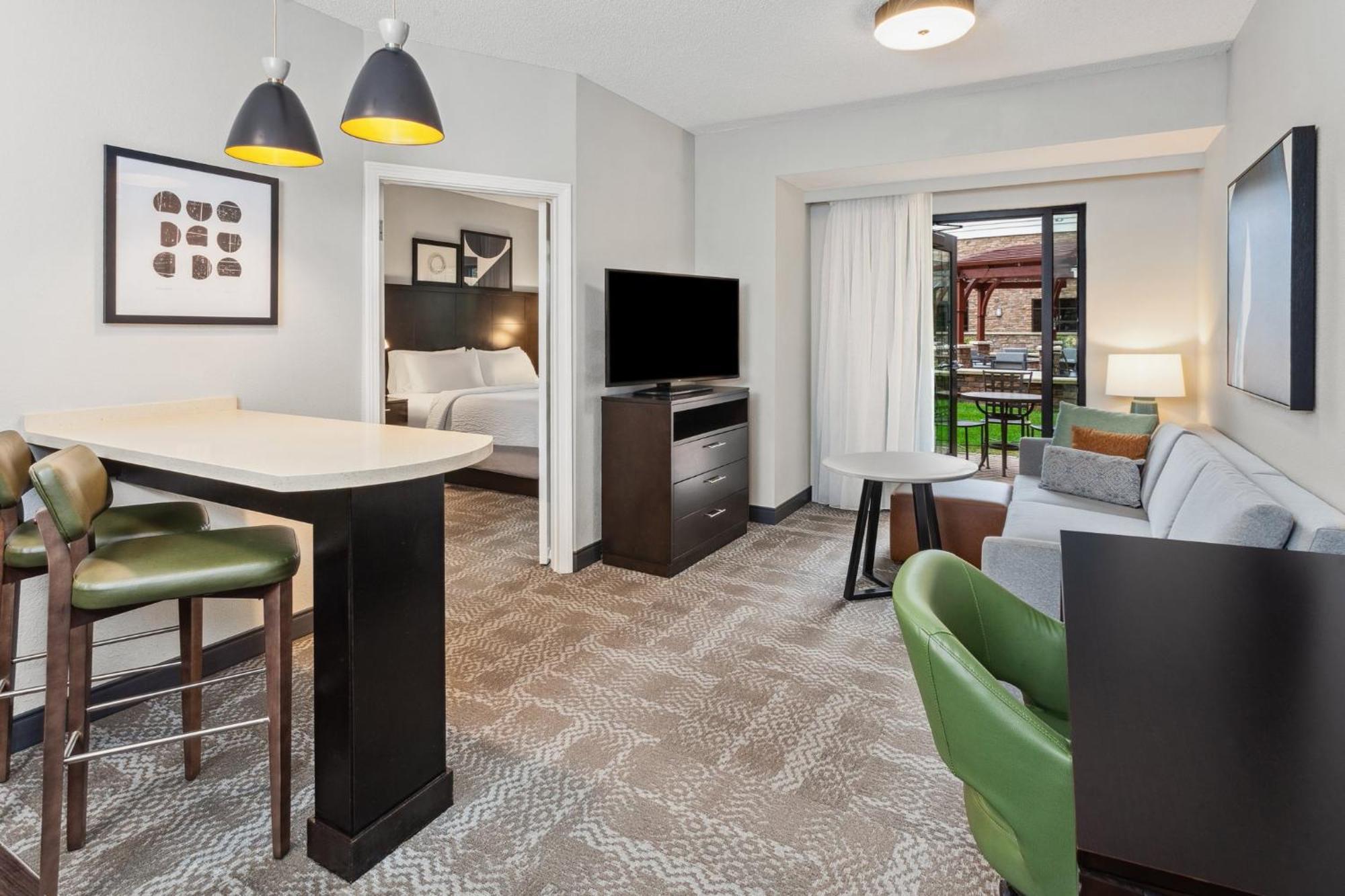 Staybridge Wolf Rd-colonie Center By Ihg Hotel 2*