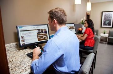Staybridge Wolf Rd-colonie Center By Ihg Hotel 2*
